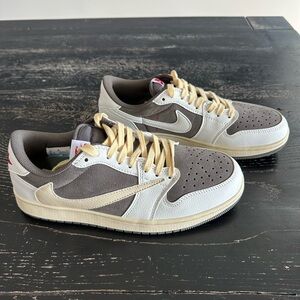 Jordan 1 X Travis Scott Reverse Mocha, men’s size 10